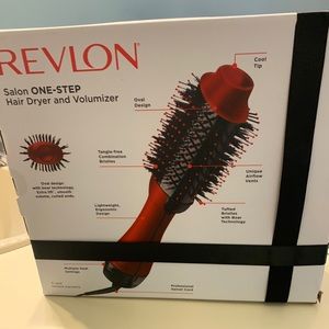 Brand New Revlon one Step Dryer and Volumiser